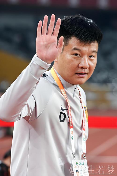 辽宁铁人教头李金羽荣膺中甲顶级教练称号